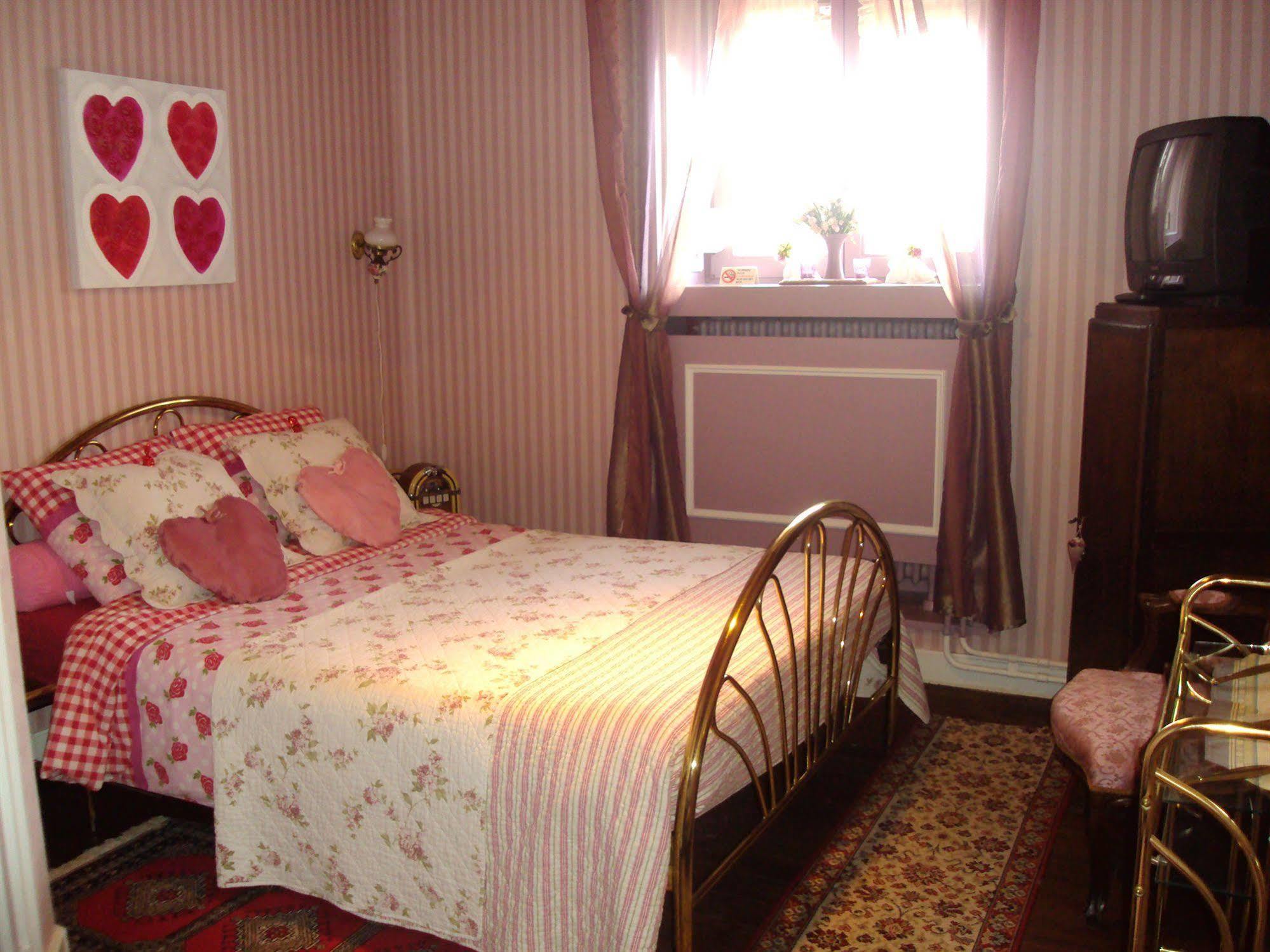 B&B De Vijf Zuilen บรูจส์ ภายนอก รูปภาพ