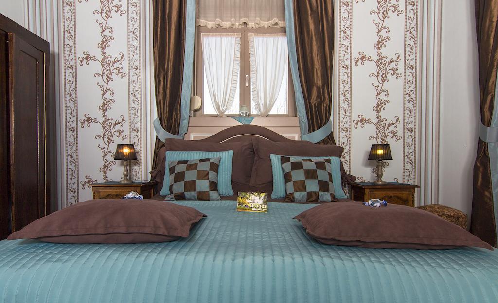 B&B De Vijf Zuilen บรูจส์ ห้อง รูปภาพ